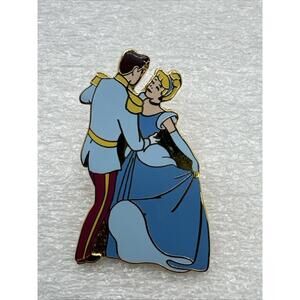 Disney Dancing Princess/Prince Cinderella & Prince Charming Pin
